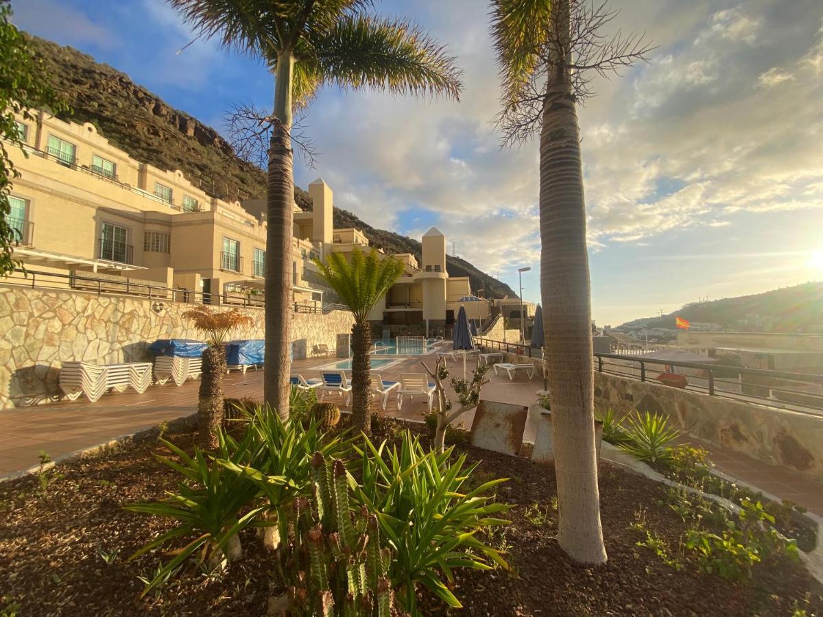 Modern Family Home Above Swimming Pool Puerto Rico  Exterior photo